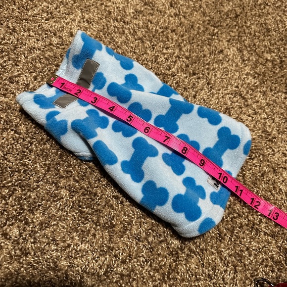 MM brand blue fleece & Velcro top for dogs (XS) - Picture 8 of 11